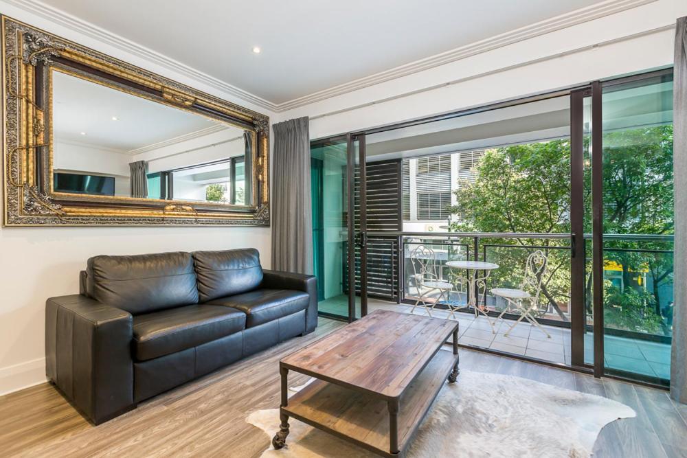 Corporate, Spacious Staycation - Sky Tower Views Auckland Exteriör bild